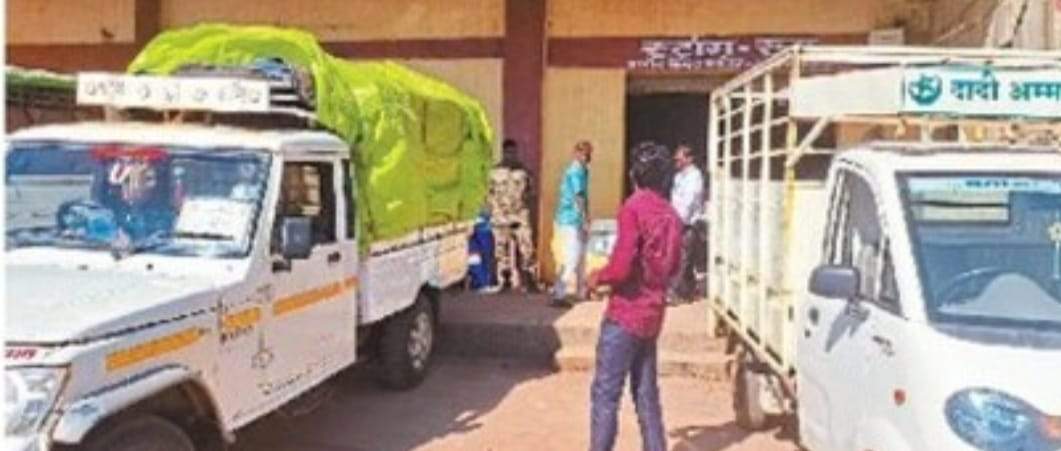 ईवीएम मशीनों का वितरण 