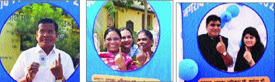 पूर्व मंत्री मरकाम, विधायक लता उसेंडी और कलेक्टर ने किया मतदान