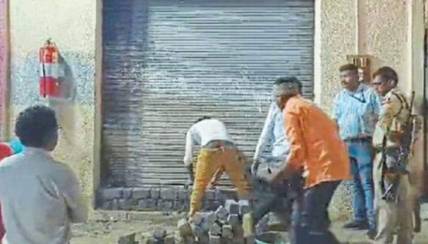 प्रत्याशियों की किस्मत ईवीएम में कैद, कड़ी सुरक्षा व्यवस्था के बीच सीसीटीवी से निगरानी