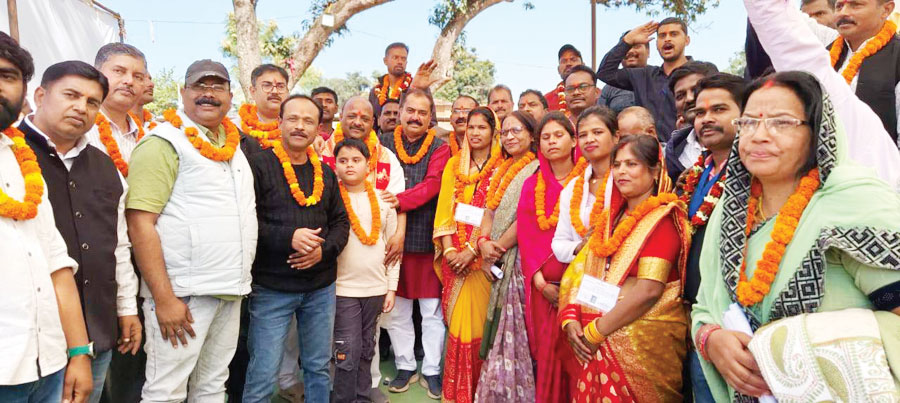 प्रतापपुर नपं: भाजपा की मानती सिंह बनीं अध्यक्ष, कांग्रेस को 316 वोटों से हराया प्रतापपुर नपं: भाजपा की मानती सिंह बनीं अध्यक्ष, कांग्रेस को 316 वोटों से हराया