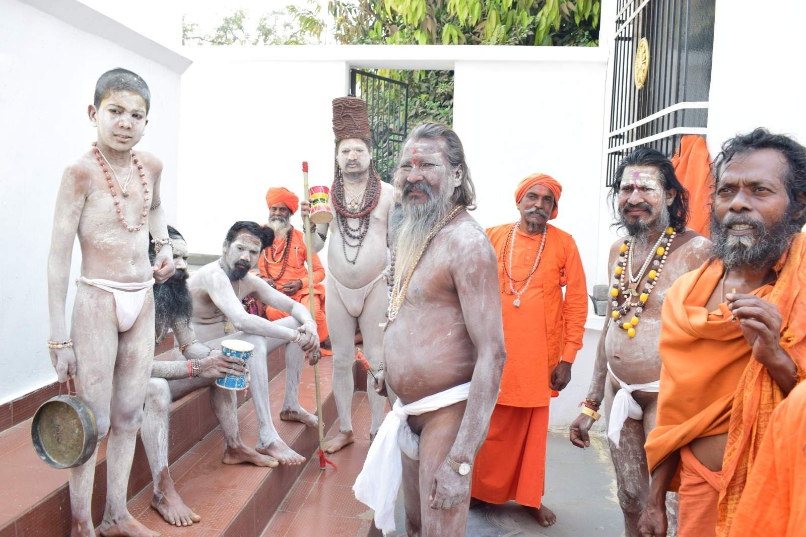 राजिम कुंभ कल्प में पहुंचा 12 साल का नागा बाबा राजिम कुंभ कल्प में पहुंचा 12 साल का नागा बाबा