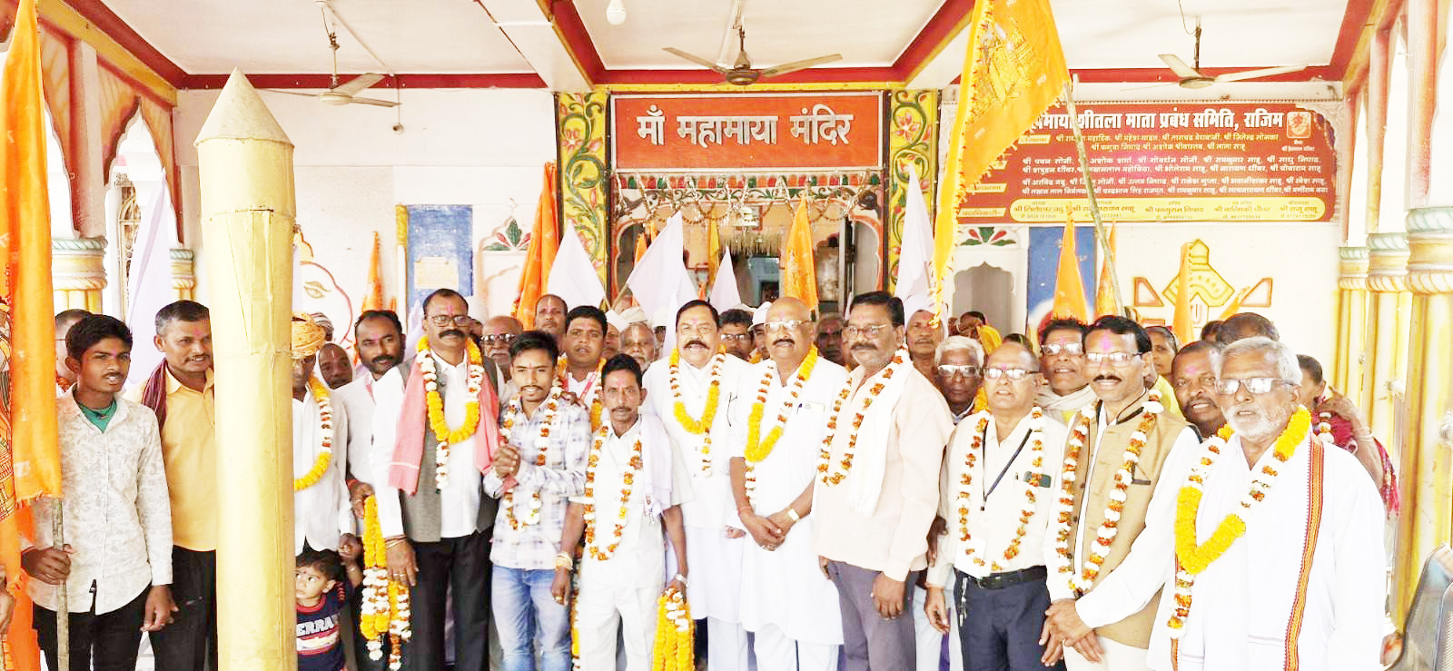 जानकी जयंती पर निकाली शोभायात्रा जानकी जयंती पर निकाली शोभायात्रा