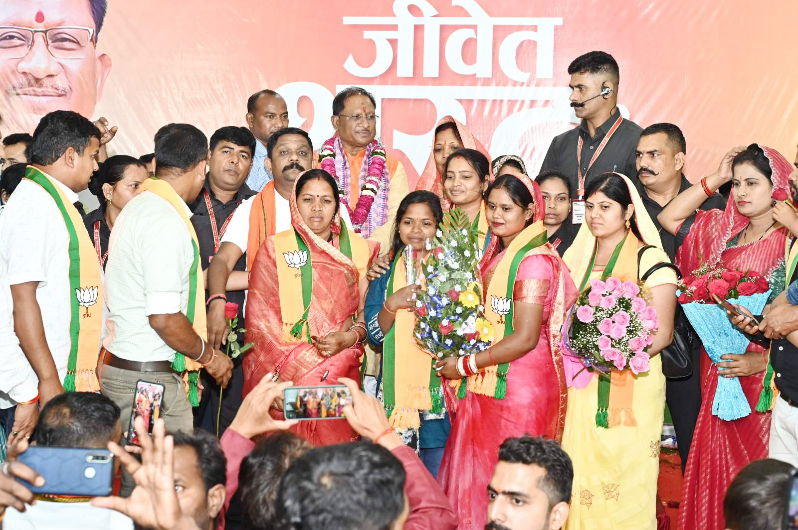 सीएम के जन्मदिन पर रायगढ़ जनपद सदस्यों ने दी बधाई सीएम के जन्मदिन पर रायगढ़ जनपद सदस्यों ने दी बधाई