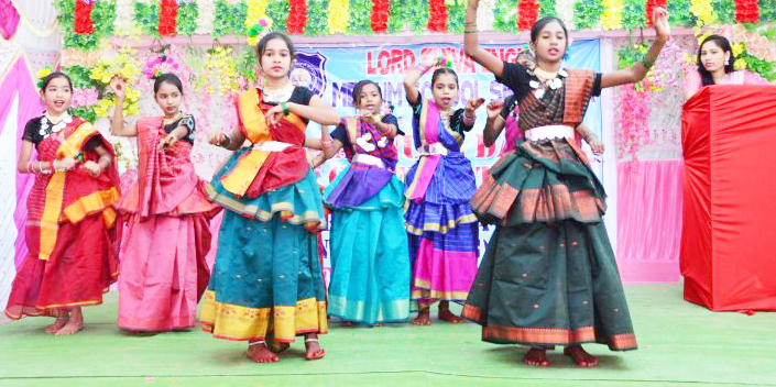 स्कूल मेें वार्षिक उत्सव, मोहा मन