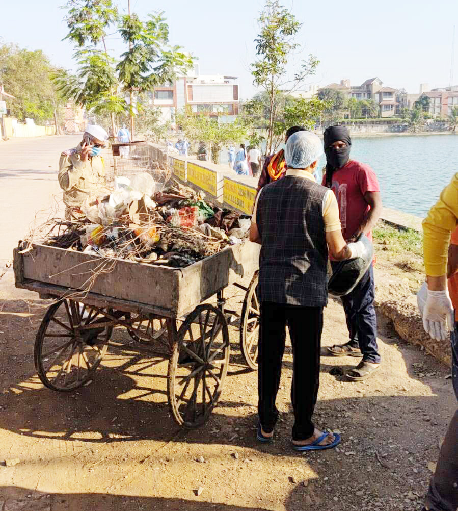 बूढ़ासागर के चारो ओर चला स्वच्छता अभियान