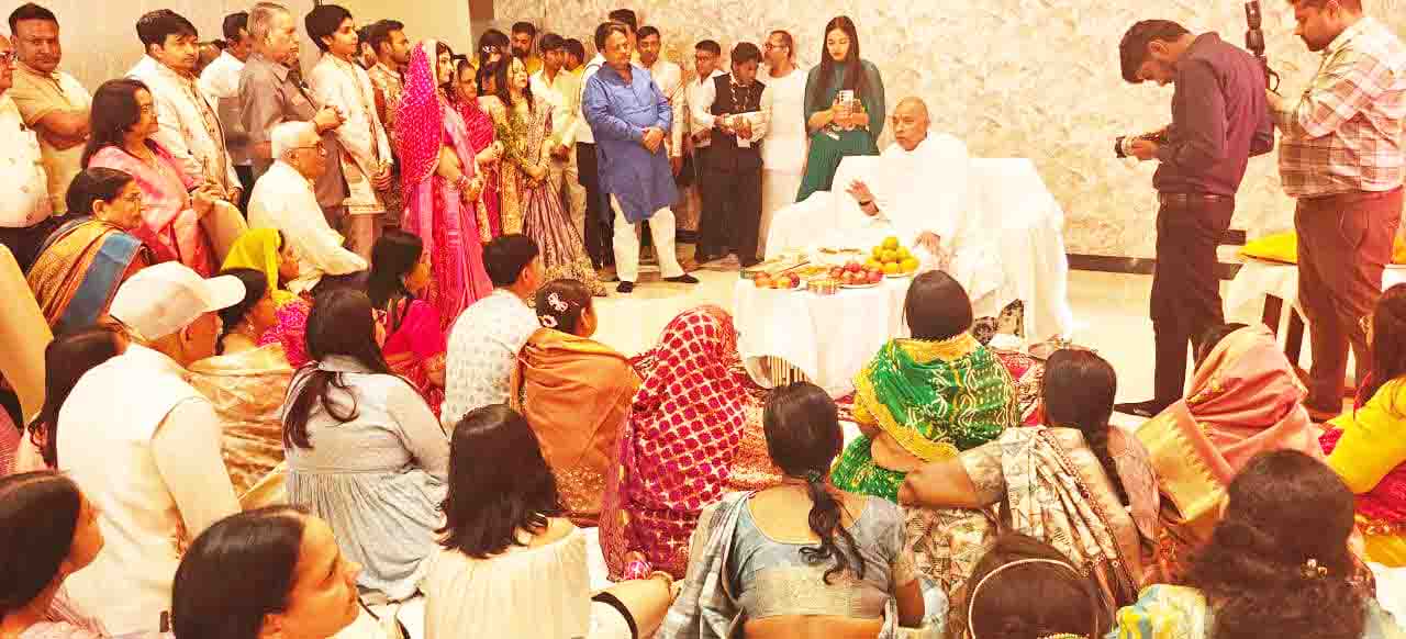 ईश्वर भक्ति का क्रम सबसे ऊपर हो- बाबा प्रियदर्शी राम ईश्वर भक्ति का क्रम सबसे ऊपर हो- बाबा प्रियदर्शी राम