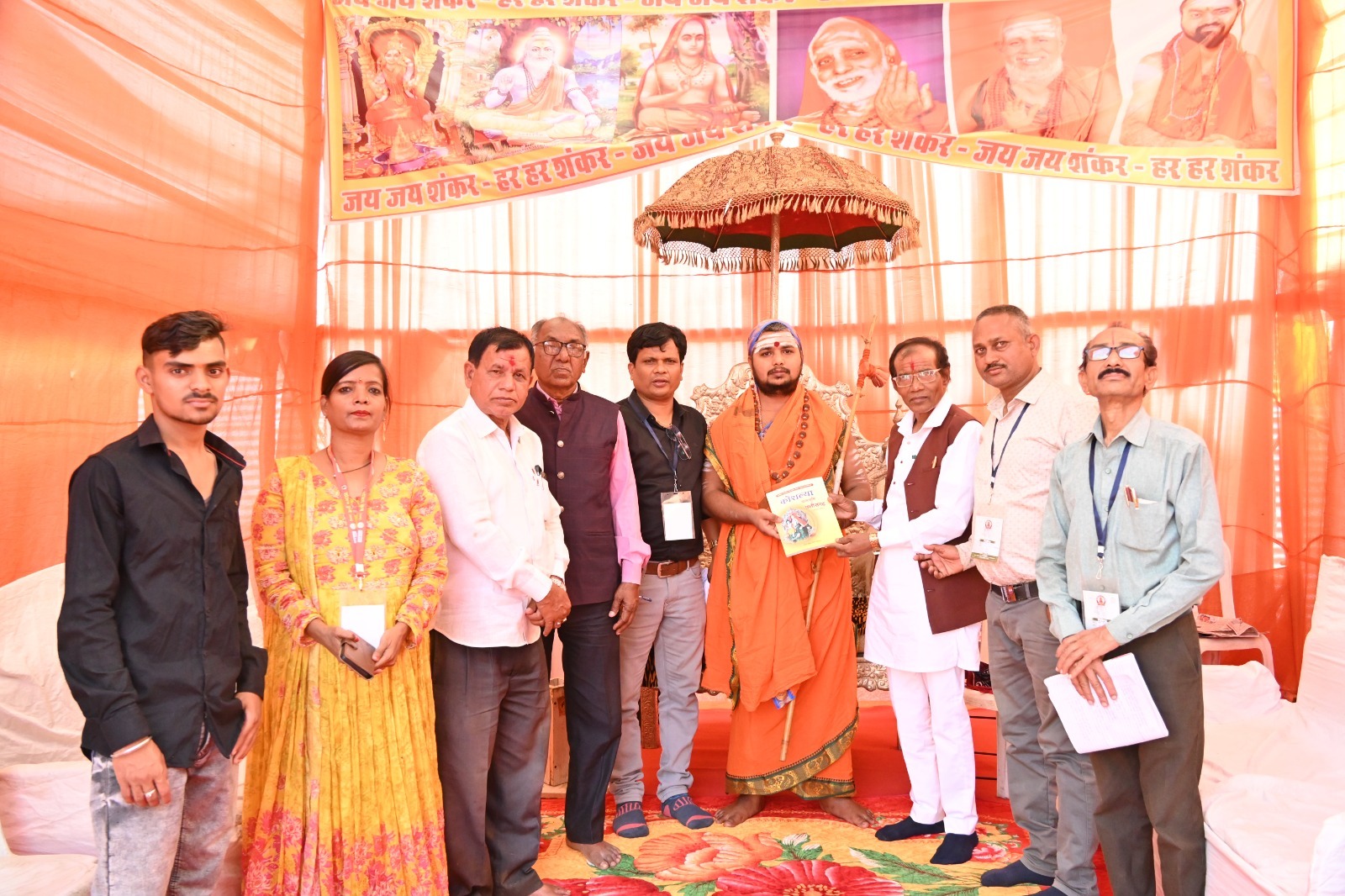 साहित्यकार न होते तो हमारी संस्कृति-शास्त्रों के बारे में कैसे जान पाते-विश्वानंदतीर्थ महाराज साहित्यकार न होते तो हमारी संस्कृति-शास्त्रों के बारे में कैसे जान पाते-विश्वानंदतीर्थ महाराज