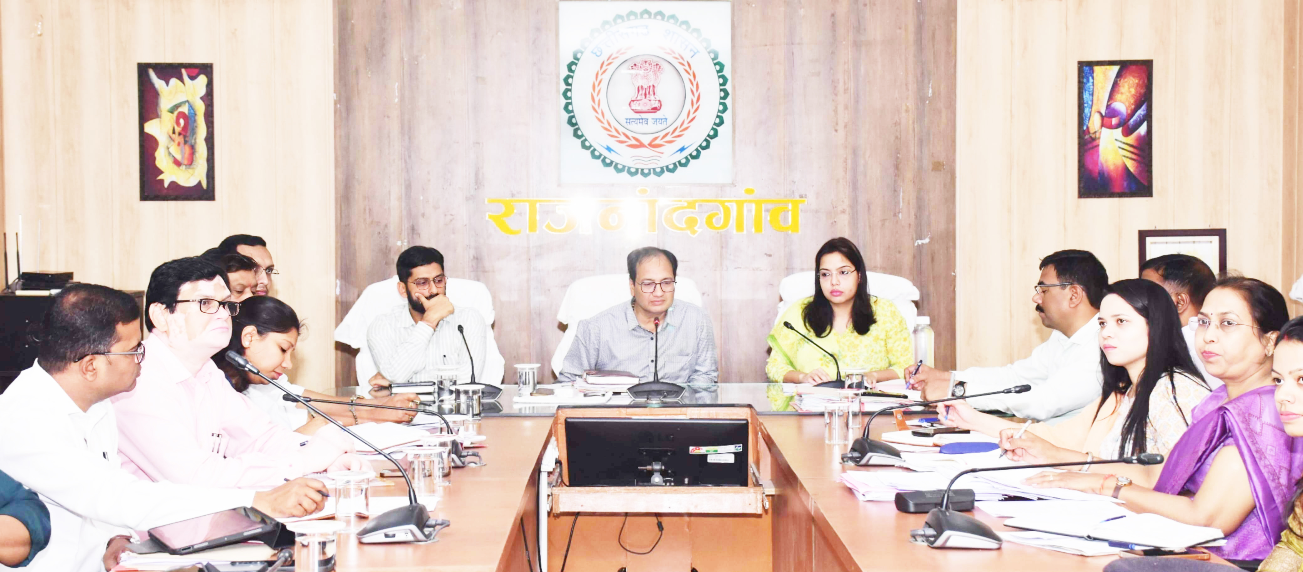 आयुष्मान कार्ड बनाने की प्रक्रिया में तेजी लाने निर्देश आयुष्मान कार्ड बनाने की प्रक्रिया में तेजी लाने निर्देश