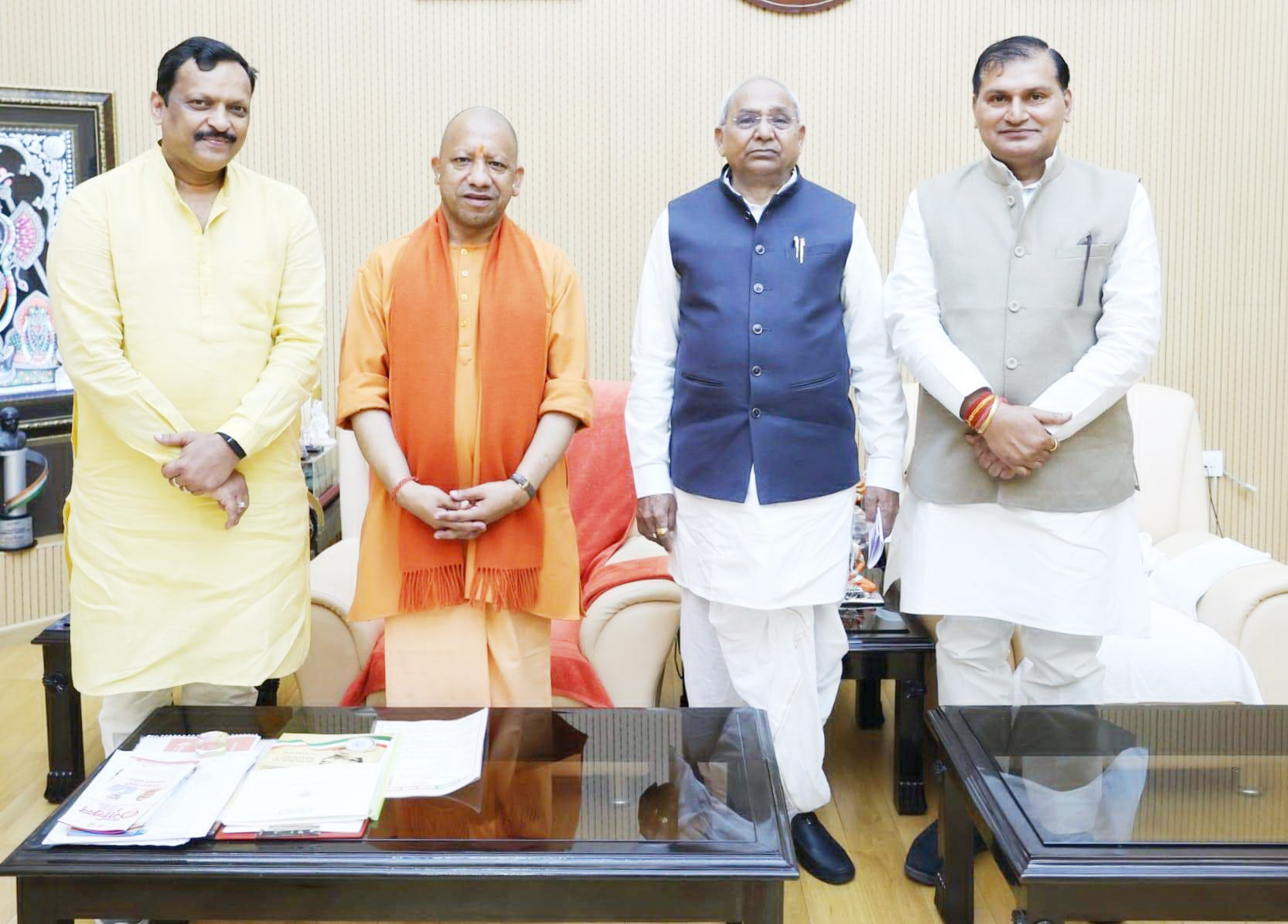 सुनील रामदास ने योगी से की मुलाकात सुनील रामदास ने योगी से की मुलाकात
