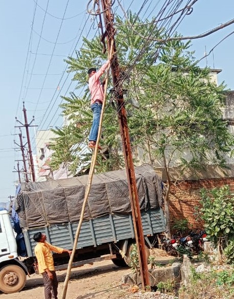 डोंगरगांव क्षेत्र के 263 बकायेदारों से 39 लाख वसूले