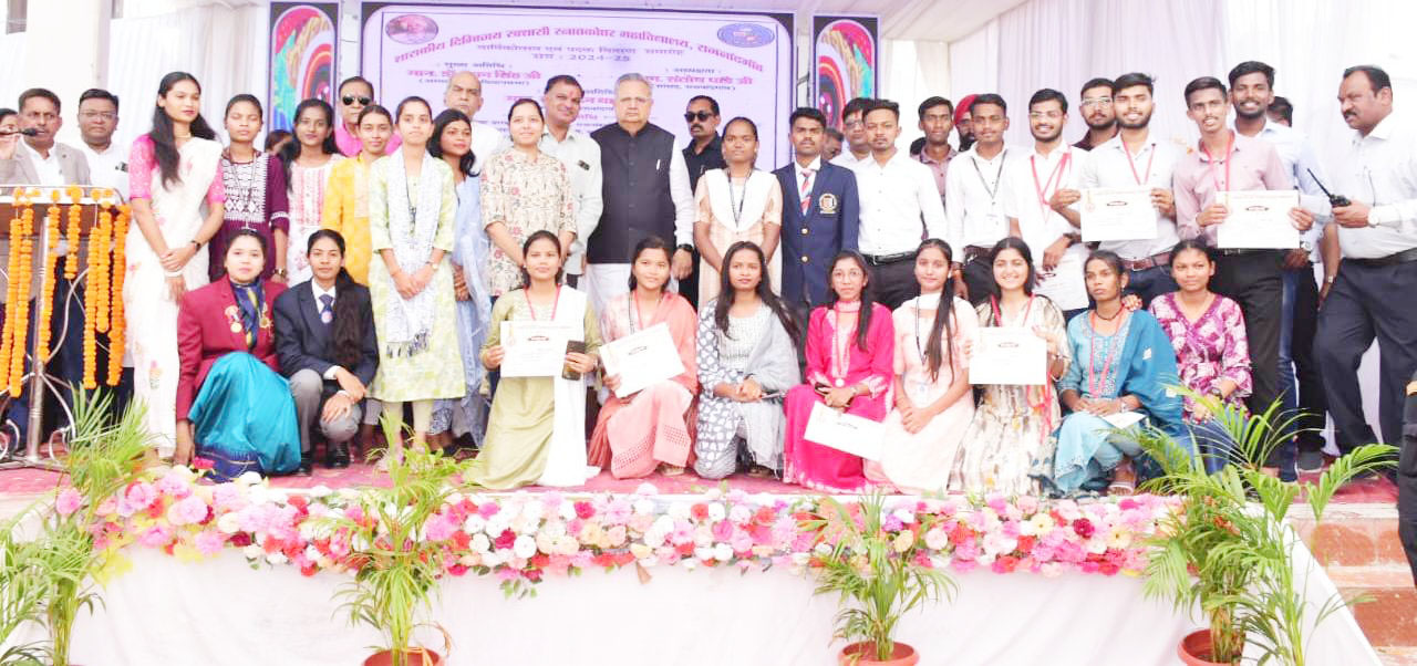 विद्यार्थियों ने शिक्षा और खेल के क्षेत्र में बनाई अपनी पहचान : रमन