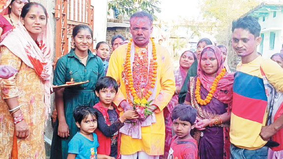 आत्माराम नेताम बने देवपुर सरपंच, विजयी जुलूस निकला आत्माराम नेताम बने देवपुर सरपंच, विजयी जुलूस निकला
