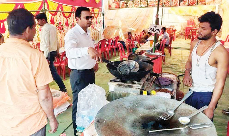 मेला स्थल के दुकानों में अनियमितता, जुर्माना