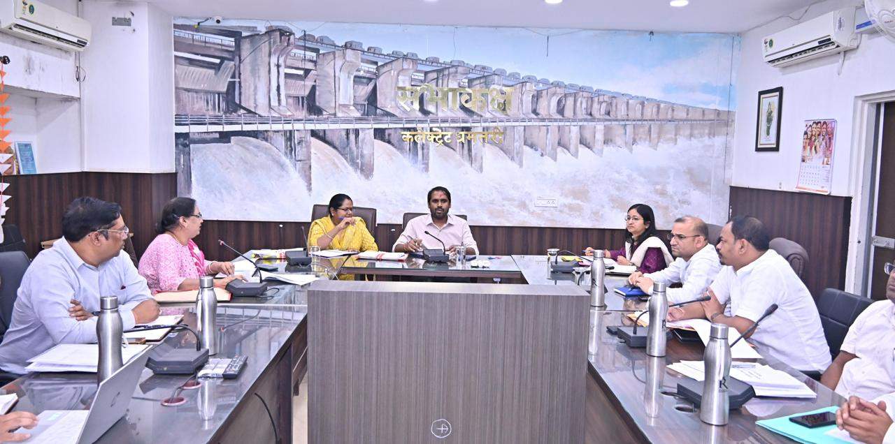 गुणवत्ता-भ्रष्टाचार पर कोई समझौता नहीं, कार्रवाई होगी- कलेक्टर
