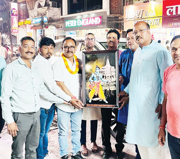 ओबीसी महासभा ने जिपं उपाध्यक्ष देवनारायण यादव का किया सम्मान ओबीसी महासभा ने जिपं उपाध्यक्ष देवनारायण यादव का किया सम्मान