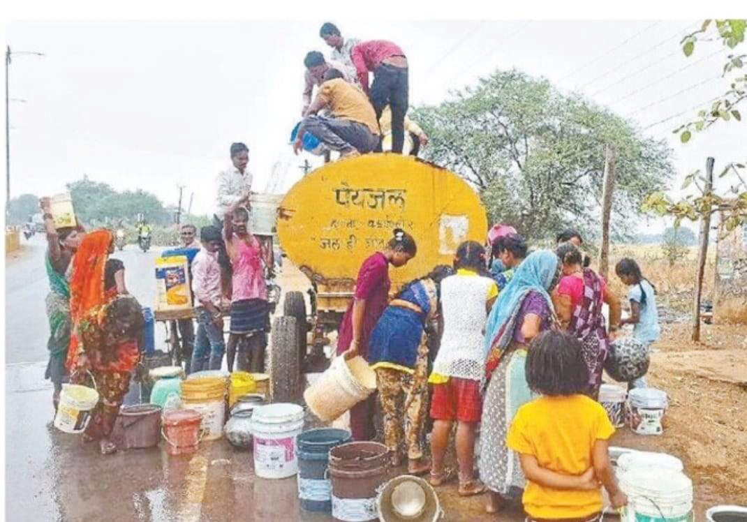 बेमेतरा में भीषण जल संकट, टैंकर के भरोसे प्यास बुझाने की कोशिश