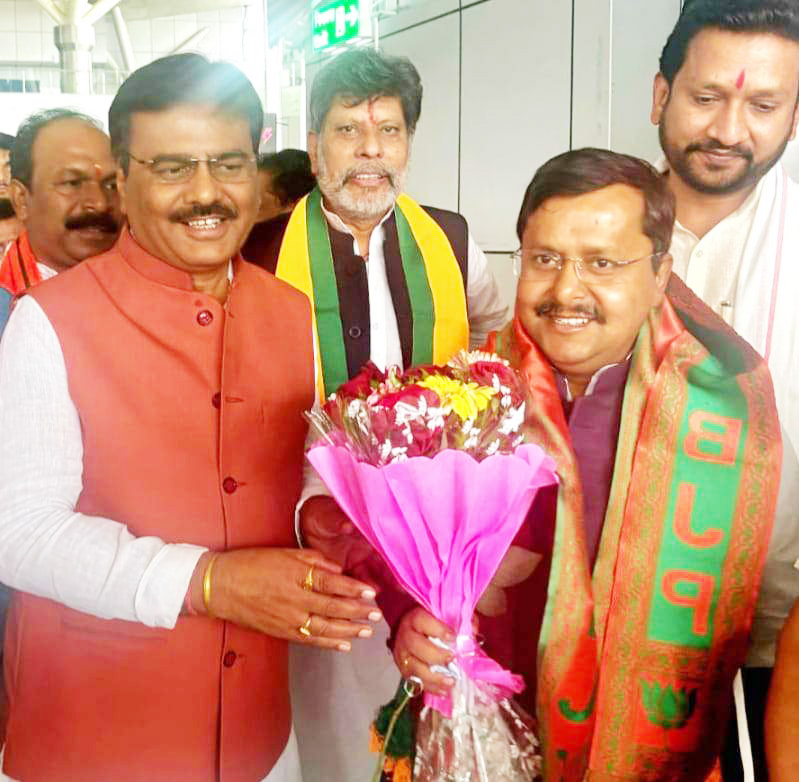 पूर्व जिलाध्यक्ष ने प्रदेश प्रभारी नितिन नवीन से की मुलाकात