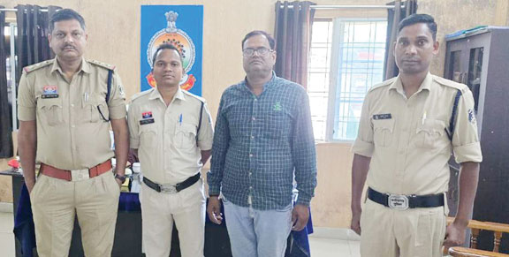 जमीन फर्जीवाड़े के आरोप में बिल्डर्स यूपी से गिरफ्तार