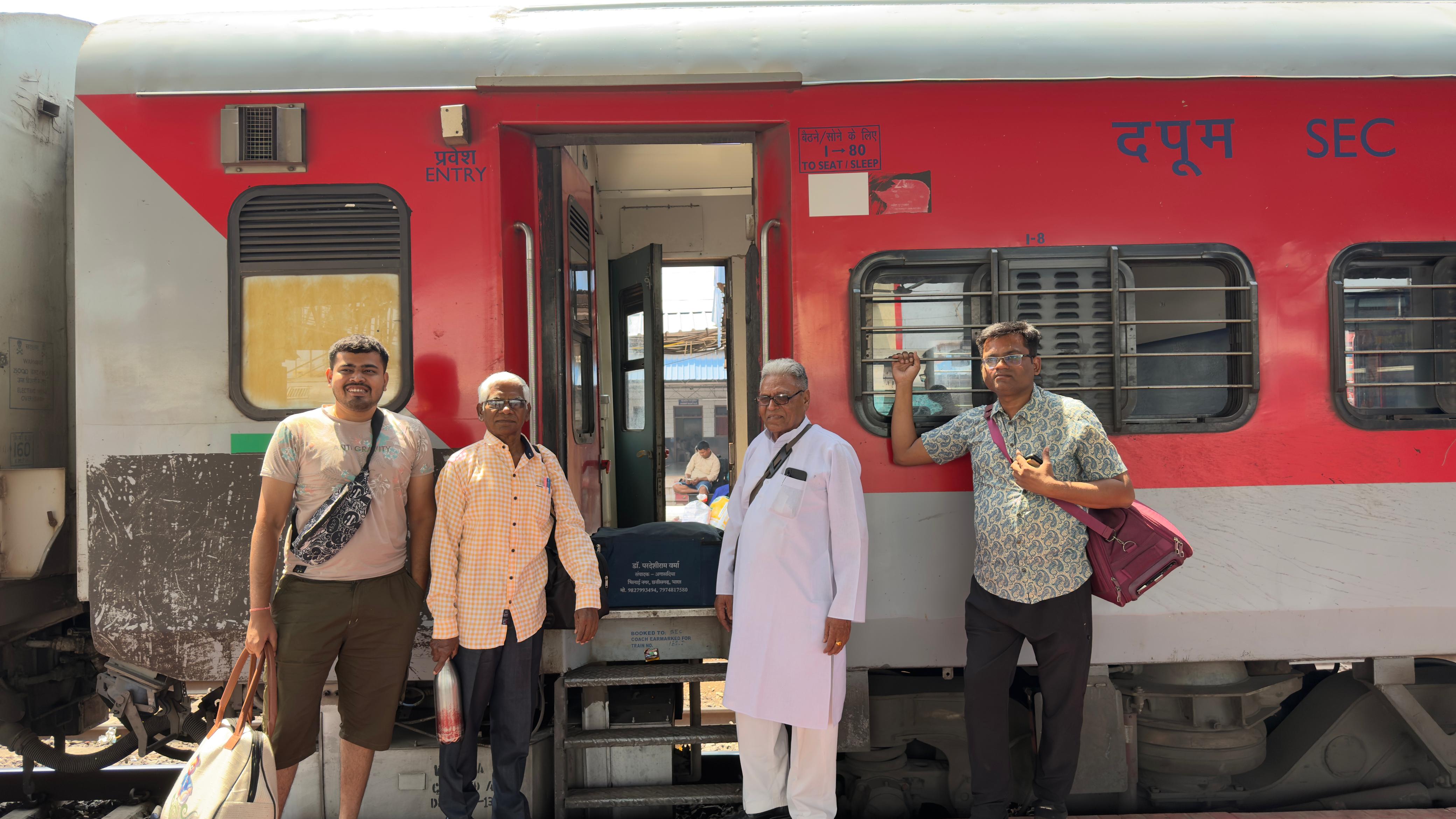 अगासदिया परिवार की सांस्कृतिक-यात्रा उत्तरांचल में होगी चर्चा-संगोष्ठी अगासदिया परिवार की सांस्कृतिक-यात्रा उत्तरांचल में होगी चर्चा-संगोष्ठी