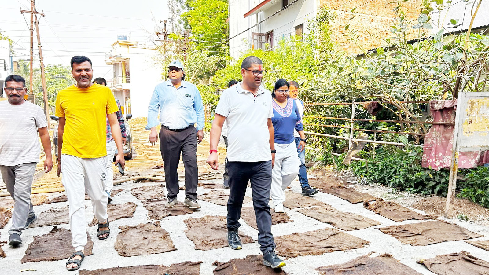 आयुक्त ने निर्माणाधीन कार्यों का किया निरीक्षण आयुक्त ने निर्माणाधीन कार्यों का किया निरीक्षण