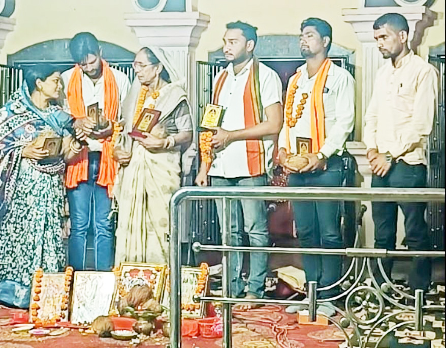 एक दिवसीय श्री राम जनमानस गान एक दिवसीय श्री राम जनमानस गान