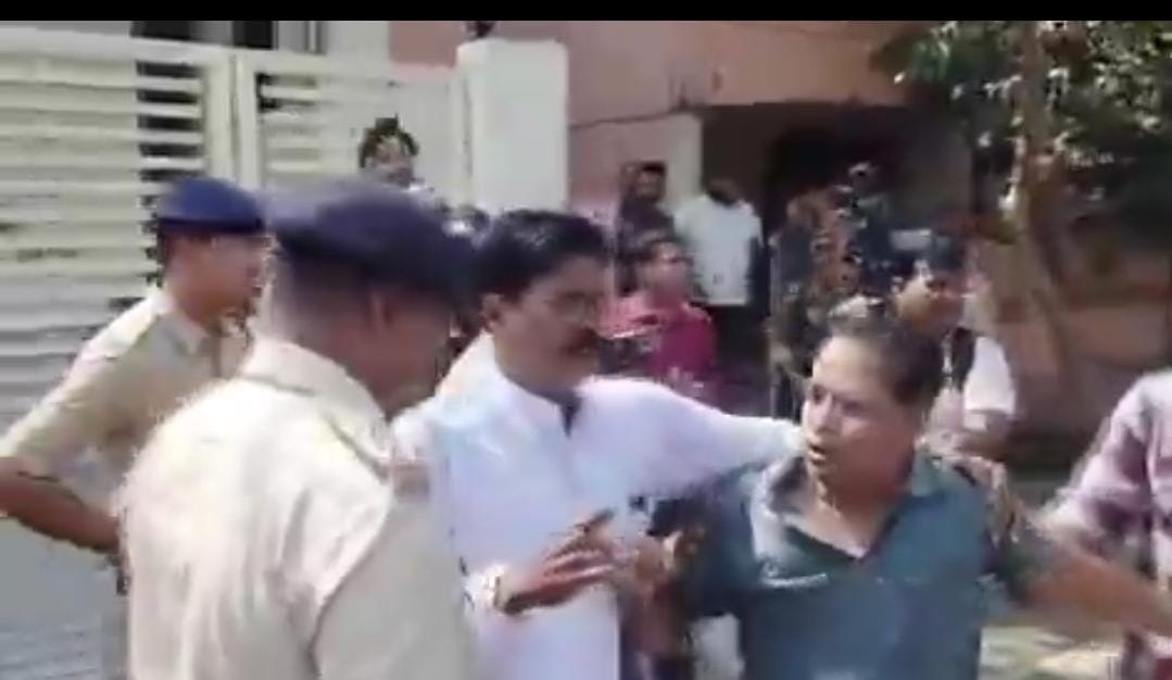 10 को ईडी ने की थी छापेमारी