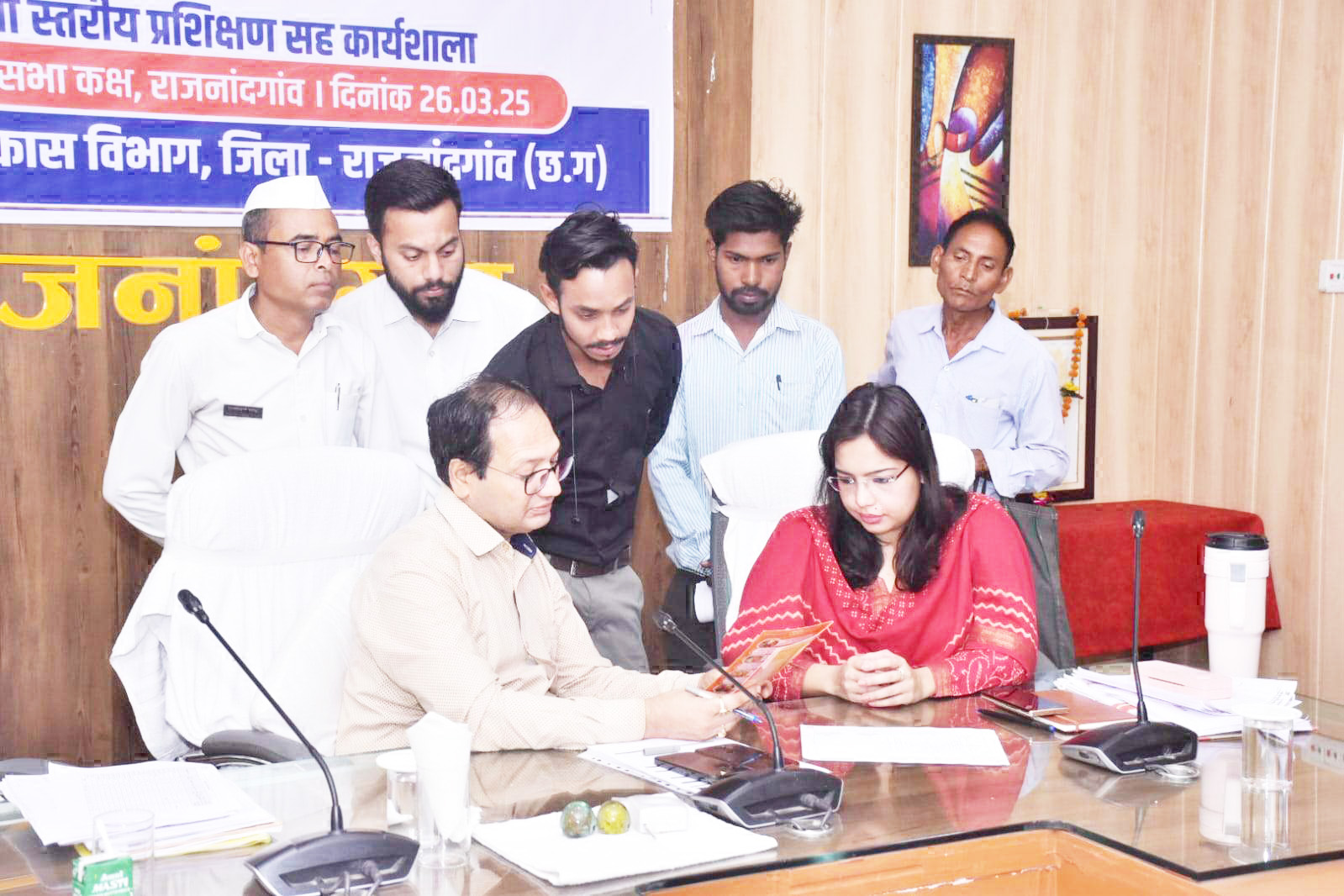 कलेक्टर ने सुनी नागरिकों की समस्याएं कलेक्टर ने सुनी नागरिकों की समस्याएं