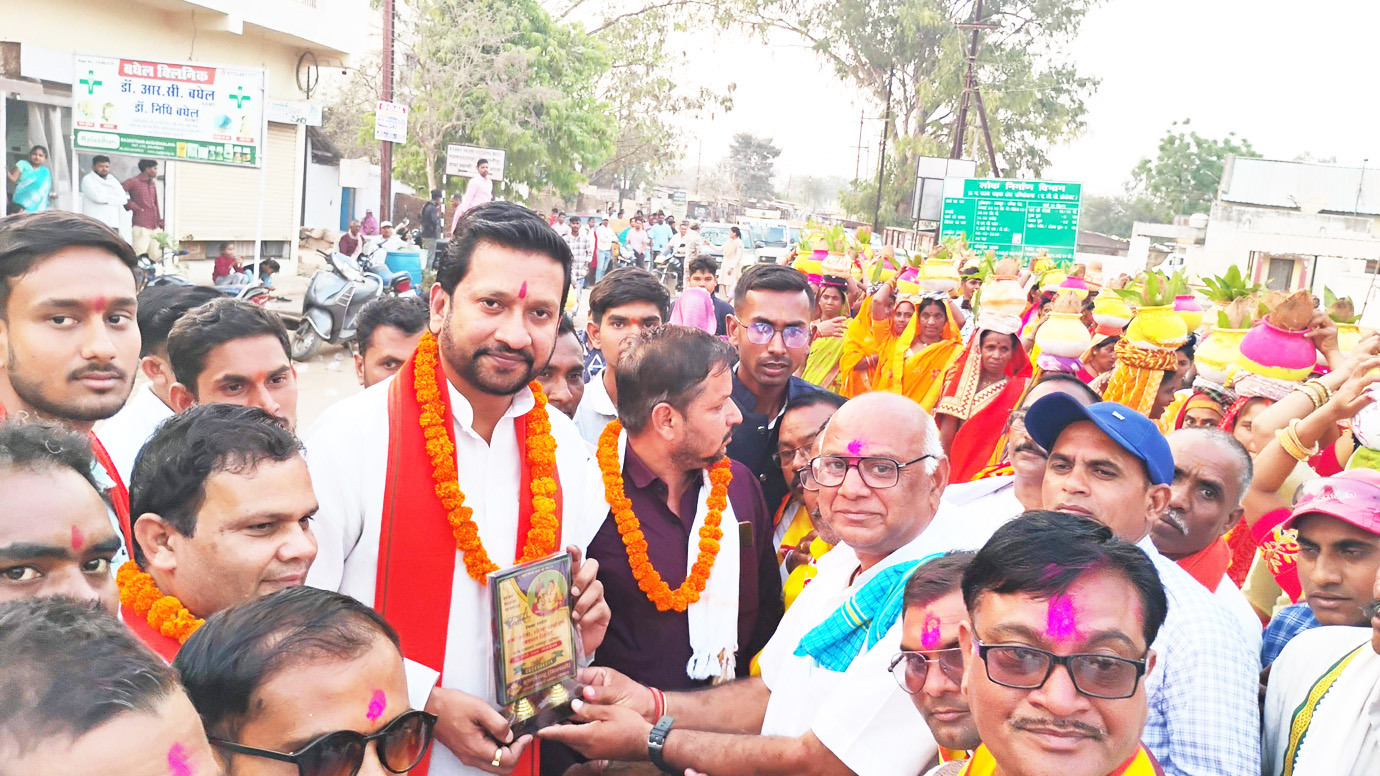 समानता, करुणा, भक्ति की प्रतीक हंै मां कर्मा-विक्रांत समानता, करुणा, भक्ति की प्रतीक हंै मां कर्मा-विक्रांत