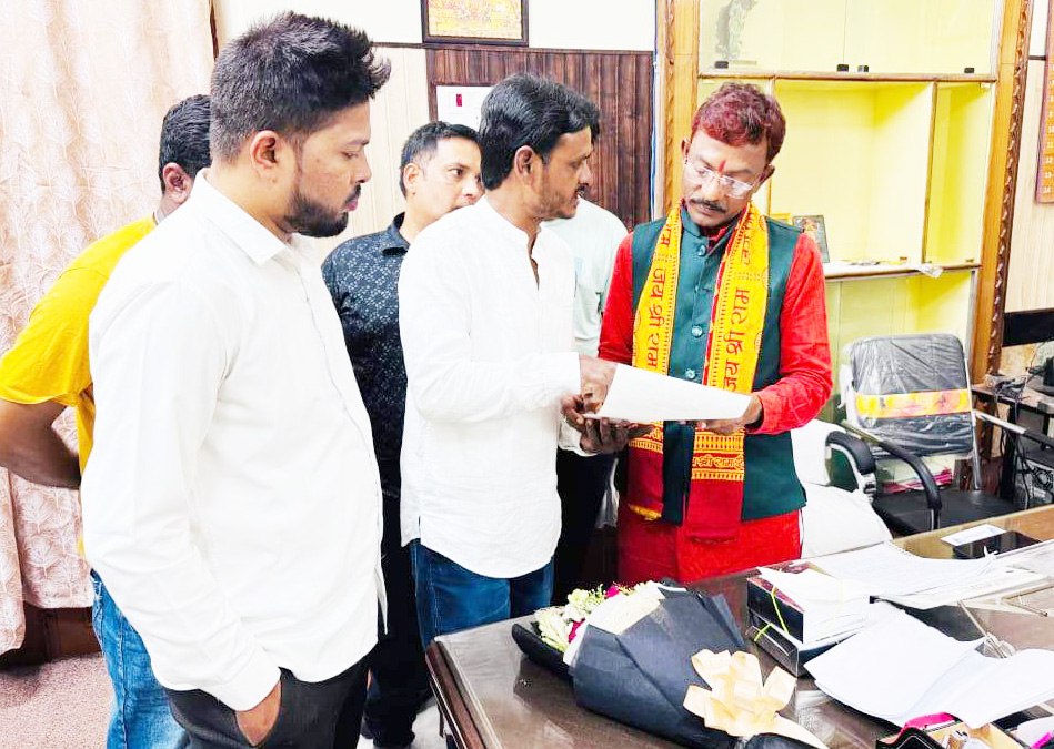 केलो व तालाबों की सफाई की युवा संकल्प ने उठाई मांग केलो व तालाबों की सफाई की युवा संकल्प ने उठाई मांग