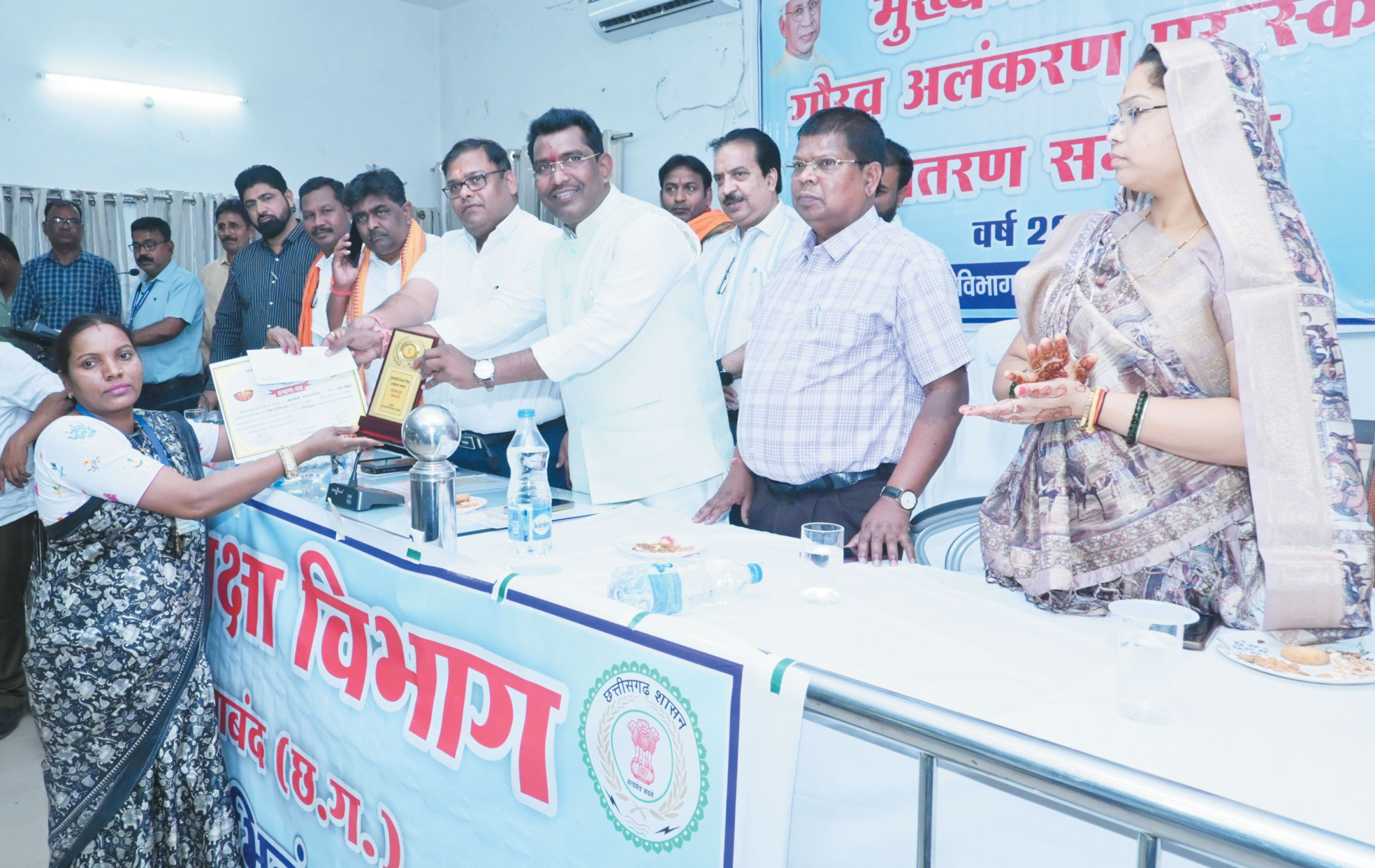 शिक्षकों का राष्ट्र निर्माण में महत्वपूर्ण योगदान-विधायक शिक्षकों का राष्ट्र निर्माण में महत्वपूर्ण योगदान-विधायक