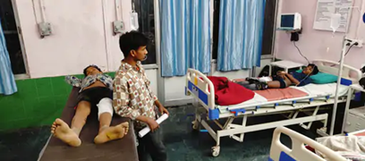 नववर्ष शोभायात्रा की तेज डीजे से गिरा मकान का छज्जा, पांच घायल