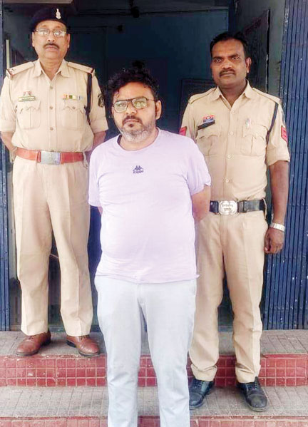 अमानत में खयानत: सक्ती का ठेकेदार गिरफ्तार अमानत में खयानत: सक्ती का ठेकेदार गिरफ्तार