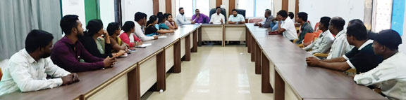 गर्मियों में सुचारू जल देने पंप चालकों की ली बैठक