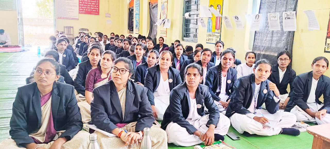 छात्र-अध्यापक की 6 दिनी कार्यशाला छात्र-अध्यापक की 6 दिनी कार्यशाला