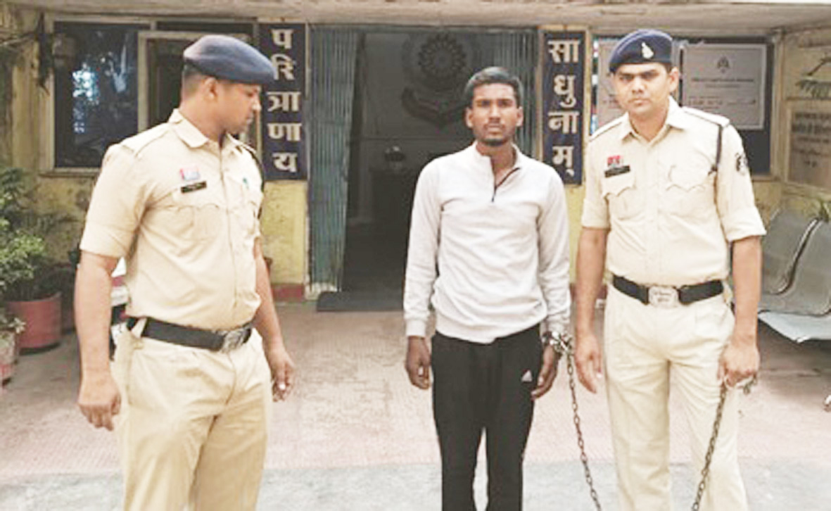 हत्या करने की नीयत से 7वें माले से फेंका, आरोपी गिरफ्तार हत्या करने की नीयत से 7वें माले से फेंका, आरोपी गिरफ्तार