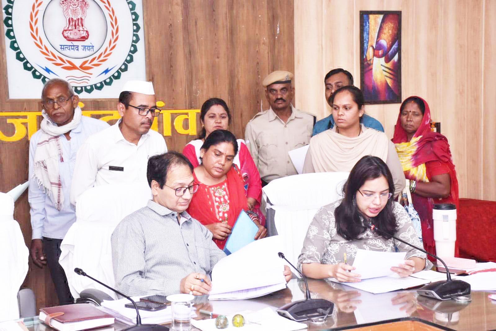 ऑनलाईन रिकार्ड में बी-1, नक्शा, खसरा में नाम सुधार कराने की मांग ऑनलाईन रिकार्ड में बी-1, नक्शा, खसरा में नाम सुधार कराने की मांग