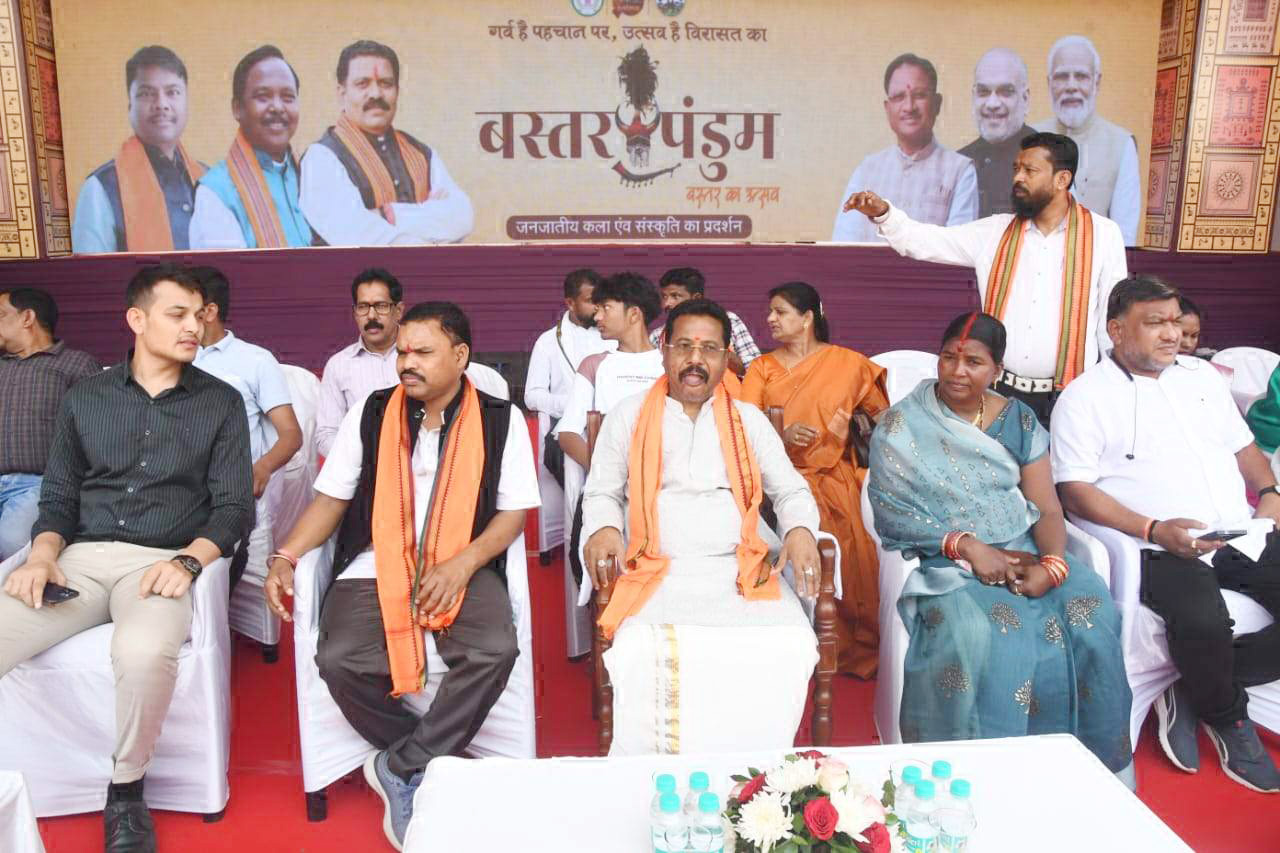 बस्तर पंडुम से संस्कृति की रक्षा- विधायक बस्तर पंडुम से संस्कृति की रक्षा- विधायक