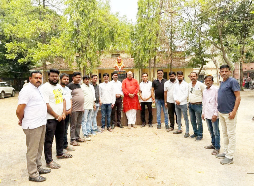 पं. चक्रपाणि शुक्ल को किया याद