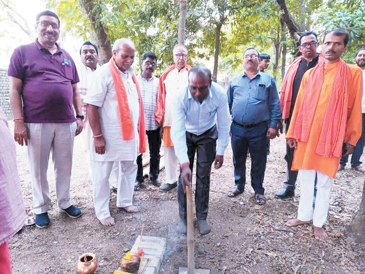 नपं अध्यक्ष ने दो विकास कार्यों का किया भूमिपूजन