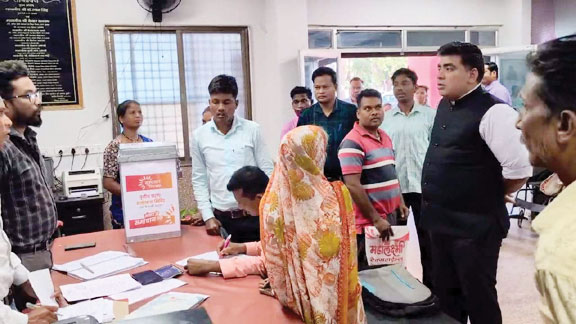 सुशासन तिहार: पहले दिन मिले साढ़े 10 हजार आवेदन