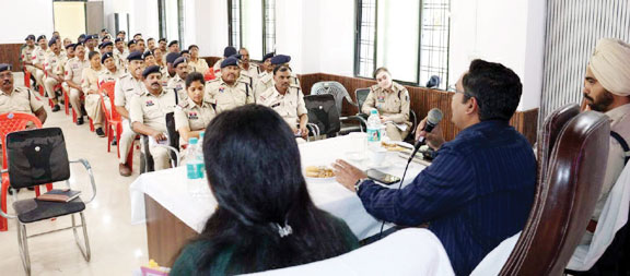  नवीन क़ानून संहिता संबंधी प्रशिक्षण कार्यशाला