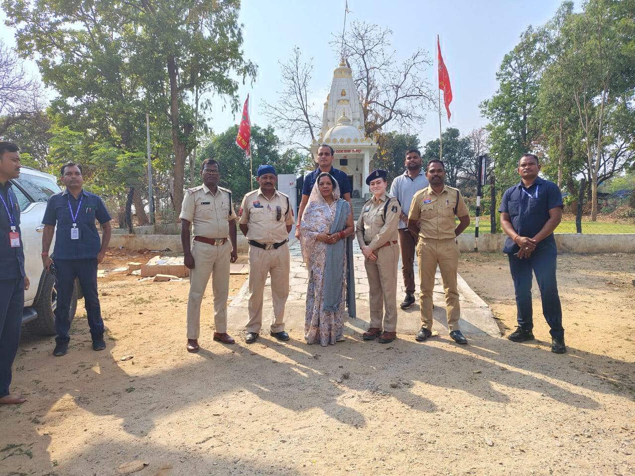 सीएम की पत्नी ने उदयपुर शिवधाम में की पूजा-अर्चना