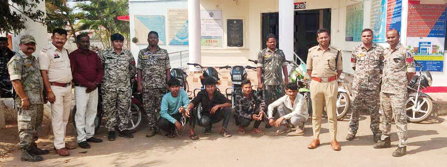 9 बाइक संग ओडिशा के 4 आरोपी गिरफ्तार 9 बाइक संग ओडिशा के 4 आरोपी गिरफ्तार