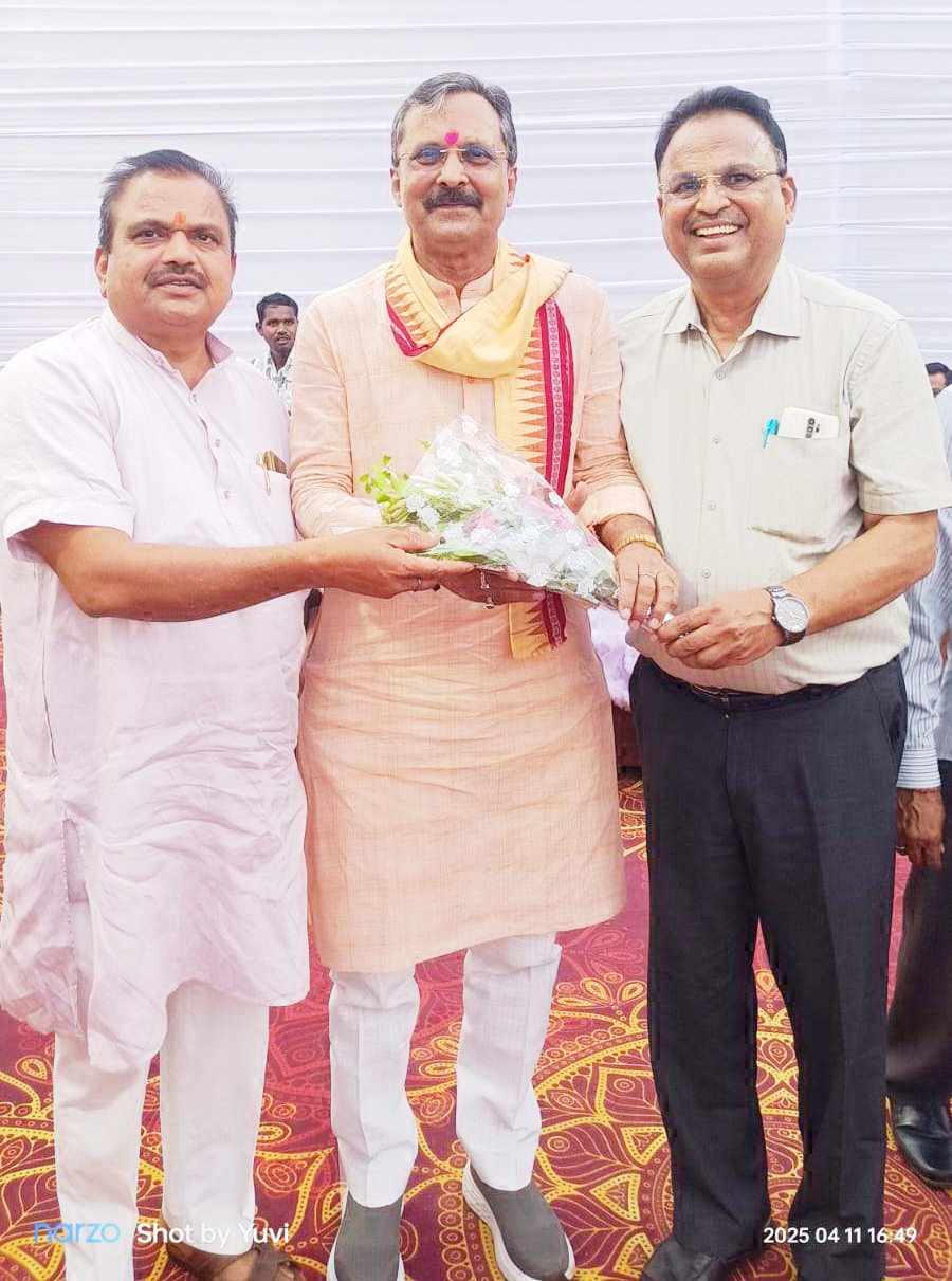 पूर्व विधायक संतोष के जन्मदिन पर श्याम अग्रवाल ने दी बधाई पूर्व विधायक संतोष के जन्मदिन पर श्याम अग्रवाल ने दी बधाई