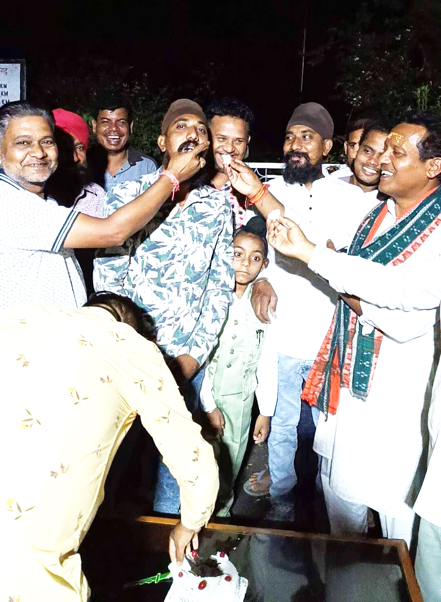 गुरूनाम व गुरूमीत को सांसद राधेश्याम राठिया ने दी जन्मदिन की बधाई