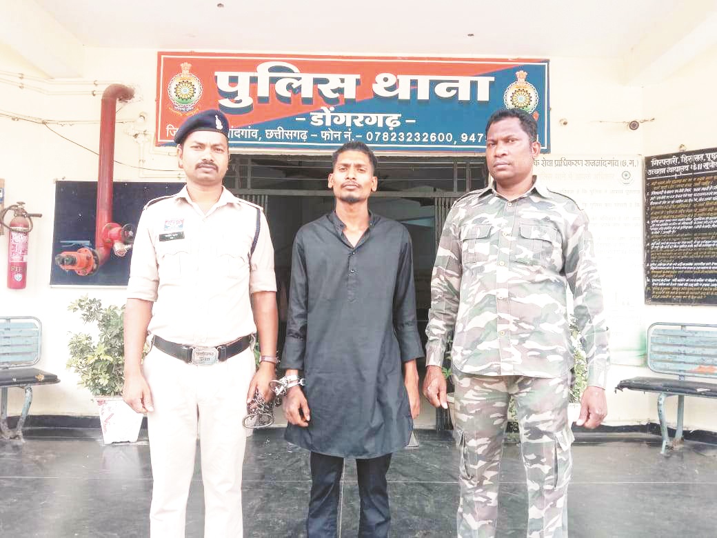 चाकू के साथ युवक गिरफ्तार