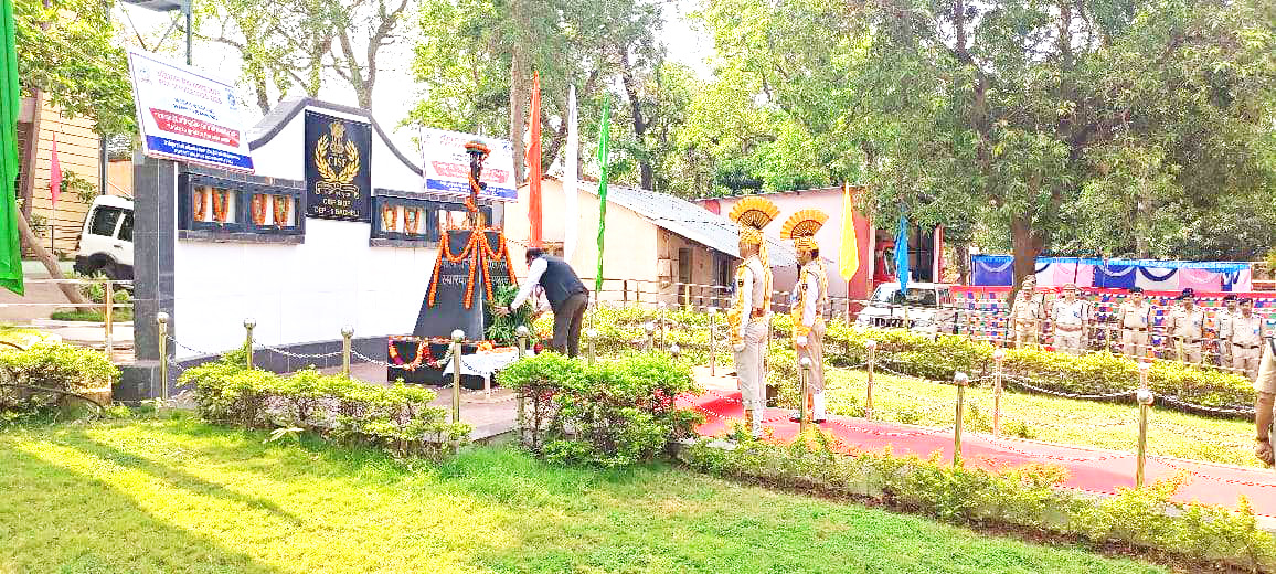 सीआईएसएफ ने अग्निशमन सेवा दिवस मनाया, हफ्ते भर होंगे कार्यक्रम सीआईएसएफ ने अग्निशमन सेवा दिवस मनाया, हफ्ते भर होंगे कार्यक्रम
