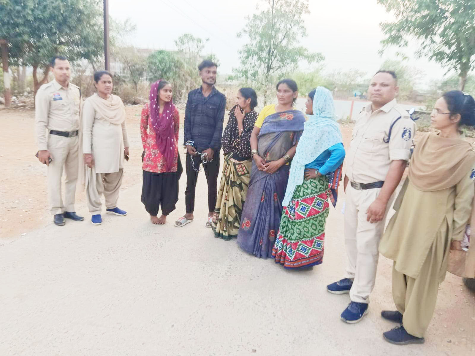 गांजा संग ओडिशा के 5 आरोपी गिरफ्तार गांजा संग ओडिशा के 5 आरोपी गिरफ्तार