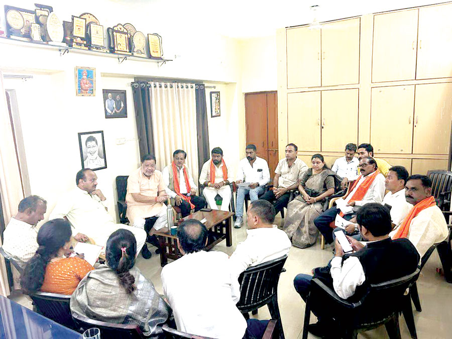 दक्षिण के वार्डों में गंभीर जल संकट, विधायक ने ली बैठक दक्षिण के वार्डों में गंभीर जल संकट, विधायक ने ली बैठक
