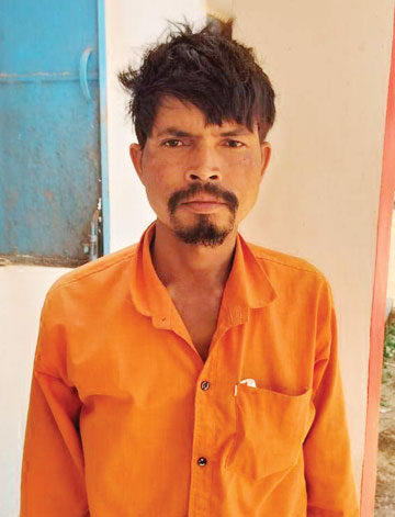 चरित्र शंका पर पत्नी की हत्या आरोपी पति गिरफ्तार चरित्र शंका पर पत्नी की हत्या आरोपी पति गिरफ्तार